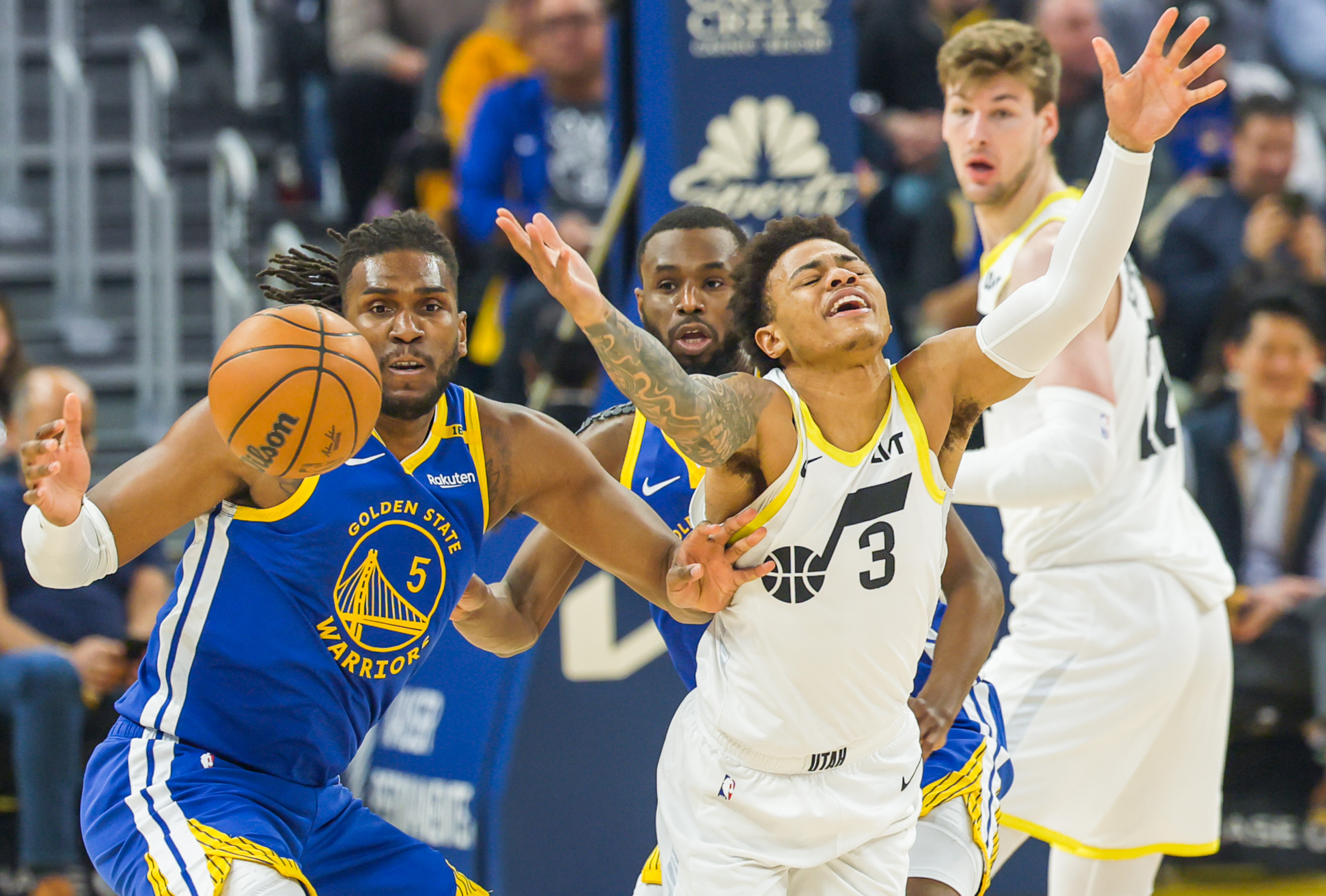 开云 网页版 -包含NBA季后赛赛程吃紧，犹他爵士今晨造点机会，气氛紧张，团队化学反应显著的词条