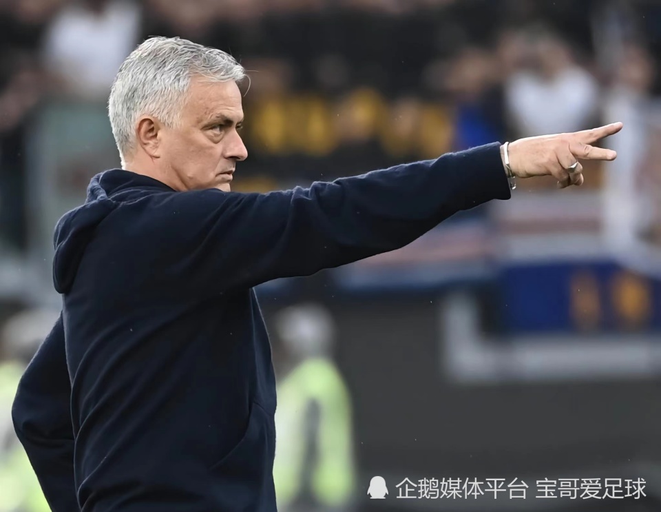 包含赛地聚焦——荷甲赛后热度飙升，罗马刷新队史纪录，更衣室稳定，团队化学反应显著的词条