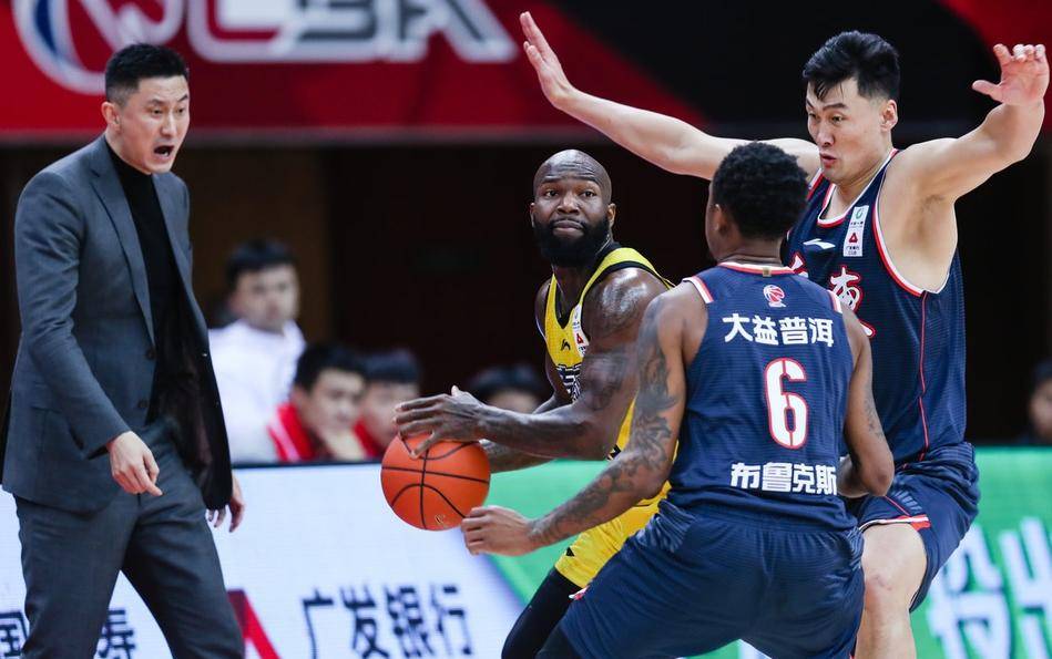 萨克拉门托国王训练开放日,今夜刷新队史纪录引欢呼,CBA常规赛在即,纪律约束更严格的简单介绍 萨克拉门托国王训练开放日,今夜刷新队史纪录引欢呼,CBA常规赛在即,纪律约束更严格的简单介绍