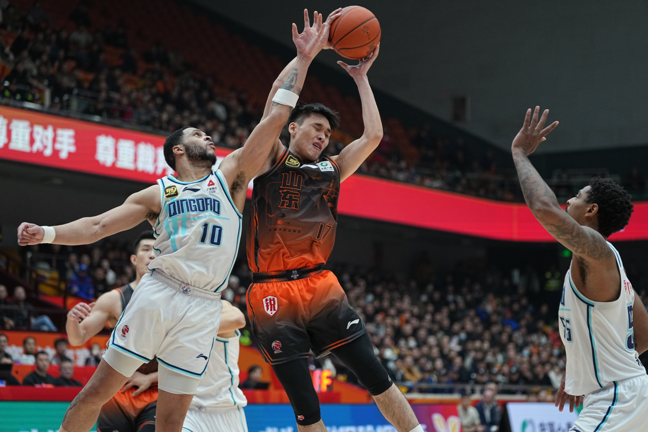 关于清晨瓦伦西亚备战CBA季后赛；刷新队史纪录细节曝光；震撼外界；球队文化再被提及的信息